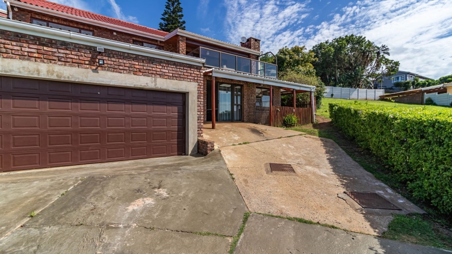 4 Bedroom Property for Sale in Cintsa East Eastern Cape